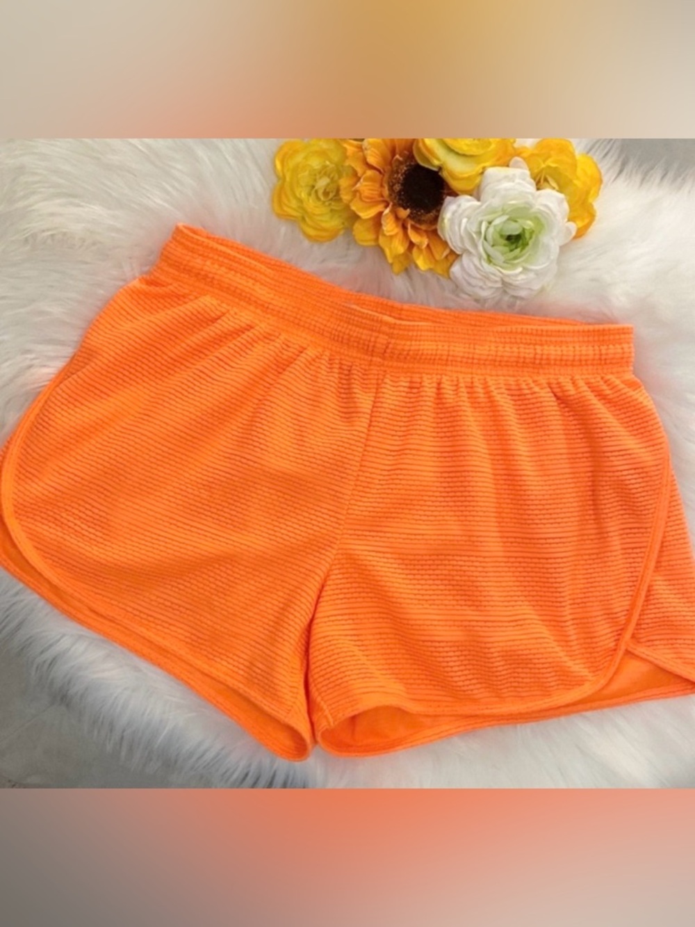Women’s Orange Athletic Shorts Danskin Sz MED